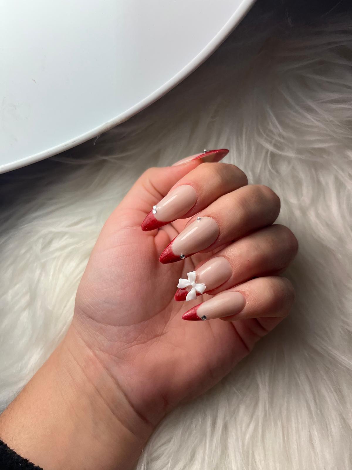 Press-on nails by Noemi